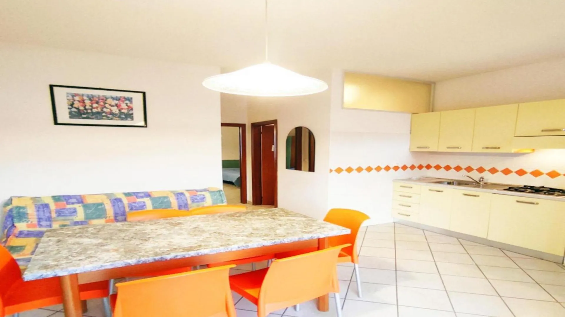 Bright And Cozy Apartment In 比比翁