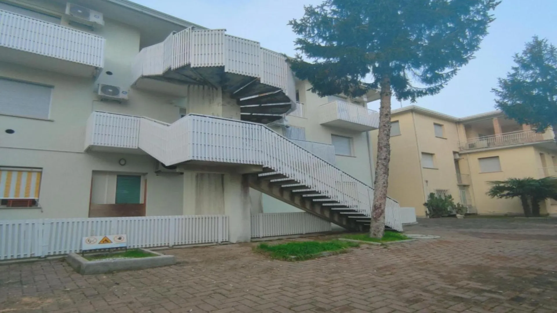 Bright And Cozy Apartment In 比比翁